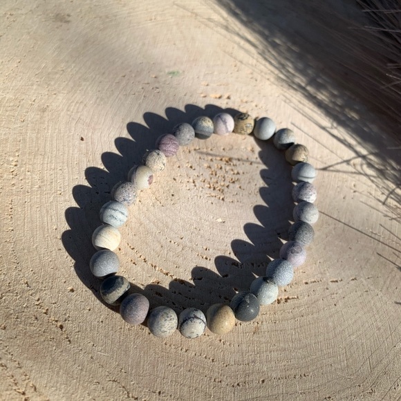 Natural Matte Gray Jasper Smooth Round High Quality Gemstone Beads Bracelets - Picture 7 of 9